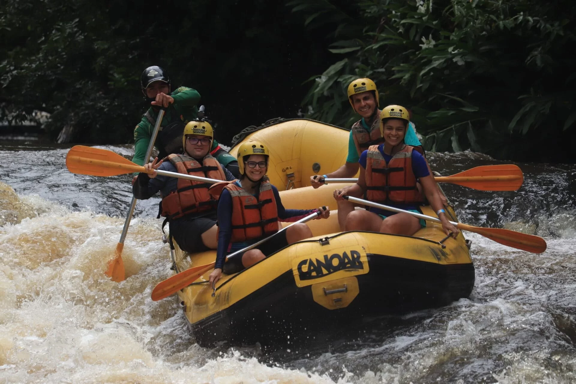 Primeira descida rafting scaled 1 • Rota dos Viajantes