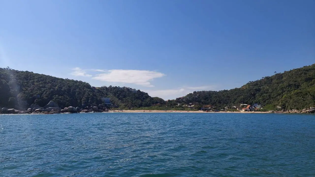 Passeio de Barco até a Ilha do Macuco em Bombinhas