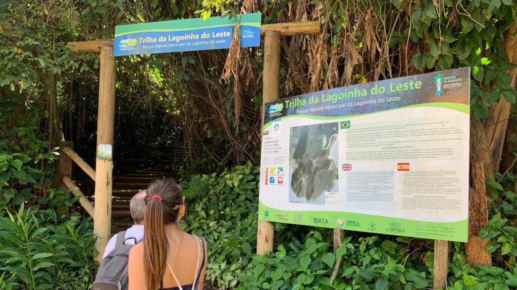 Entrada para a Trilha da Lagoinha do Leste pelo Pantano Sul