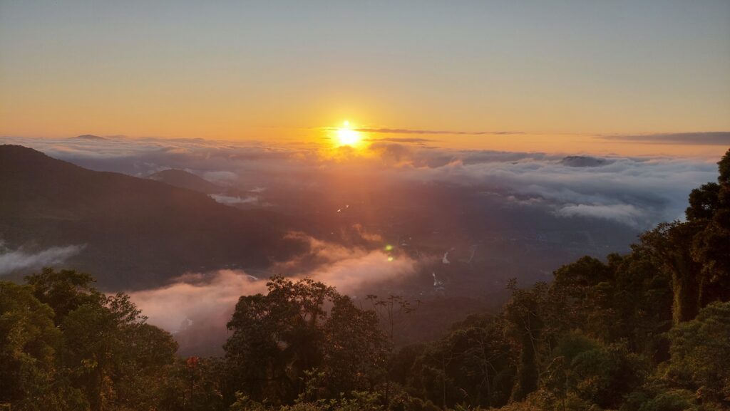 Nascer do Sol no Camping Fazenda Tonolli