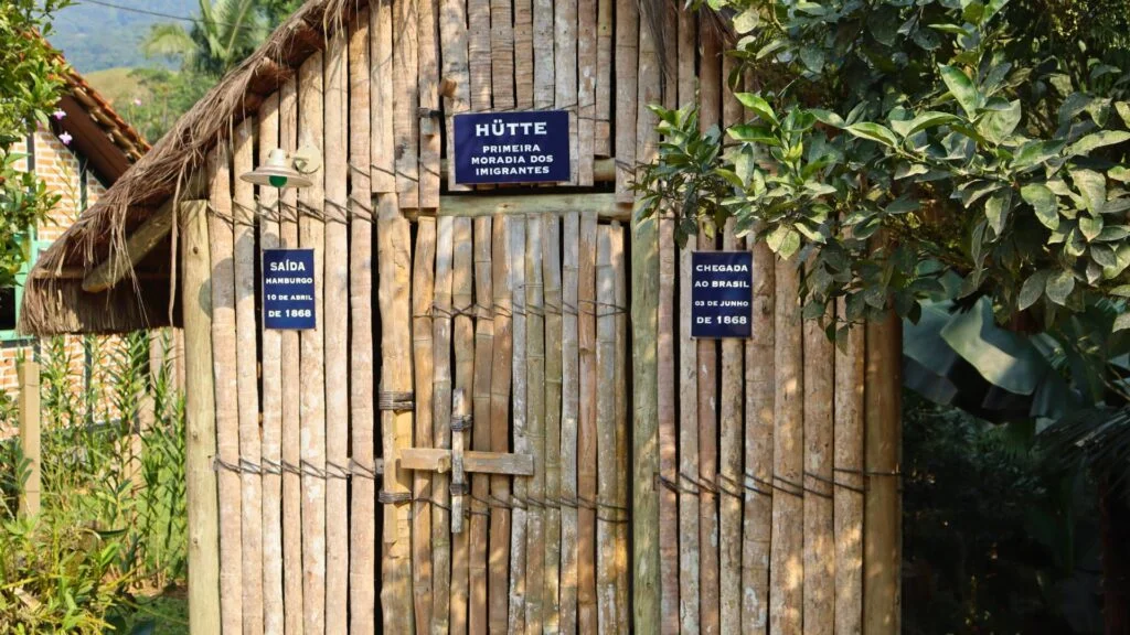 Casa Siewert em Pomerode: Viagem no Tempo e Cultura Enxaimel 2 casa siewert primeiras casas • Rota dos Viajantes