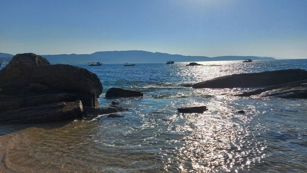 lagoinha bombinhas • Rota dos Viajantes