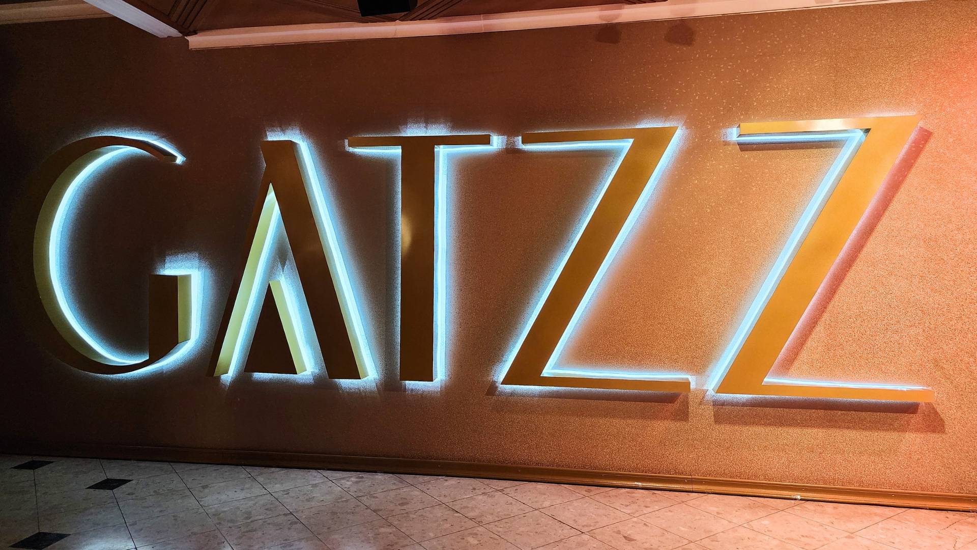 Gatzz: Experiência de Fondue e Espetáculo em Gramado
