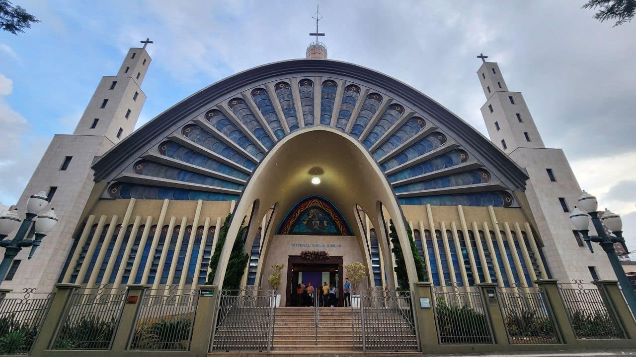 Ponta Grossa: guia com preços, atrações e dicas para economizar 4 Catedral de Ponta Grossa