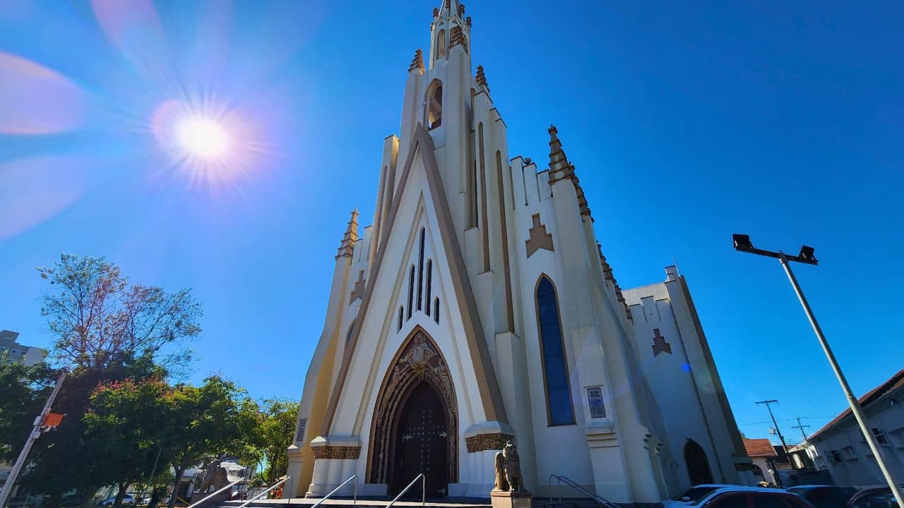 O que fazer em Bento Gonçalves: guia completo 7 matriz bento goncalves • Rota dos Viajantes