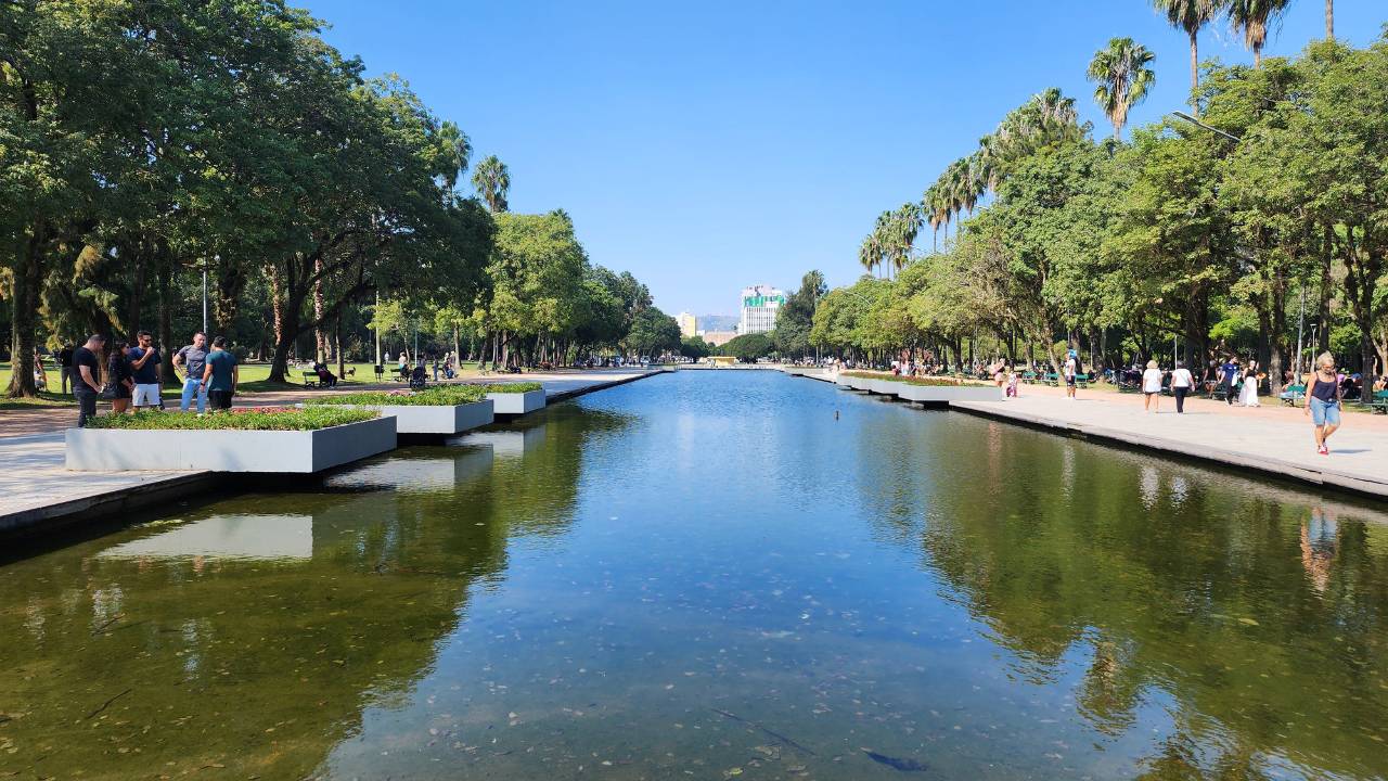 Porto Alegre: O que Fazer, Onde Comer e Quantos dias Ficar? 2 parque redencao porto alegre • Rota dos Viajantes