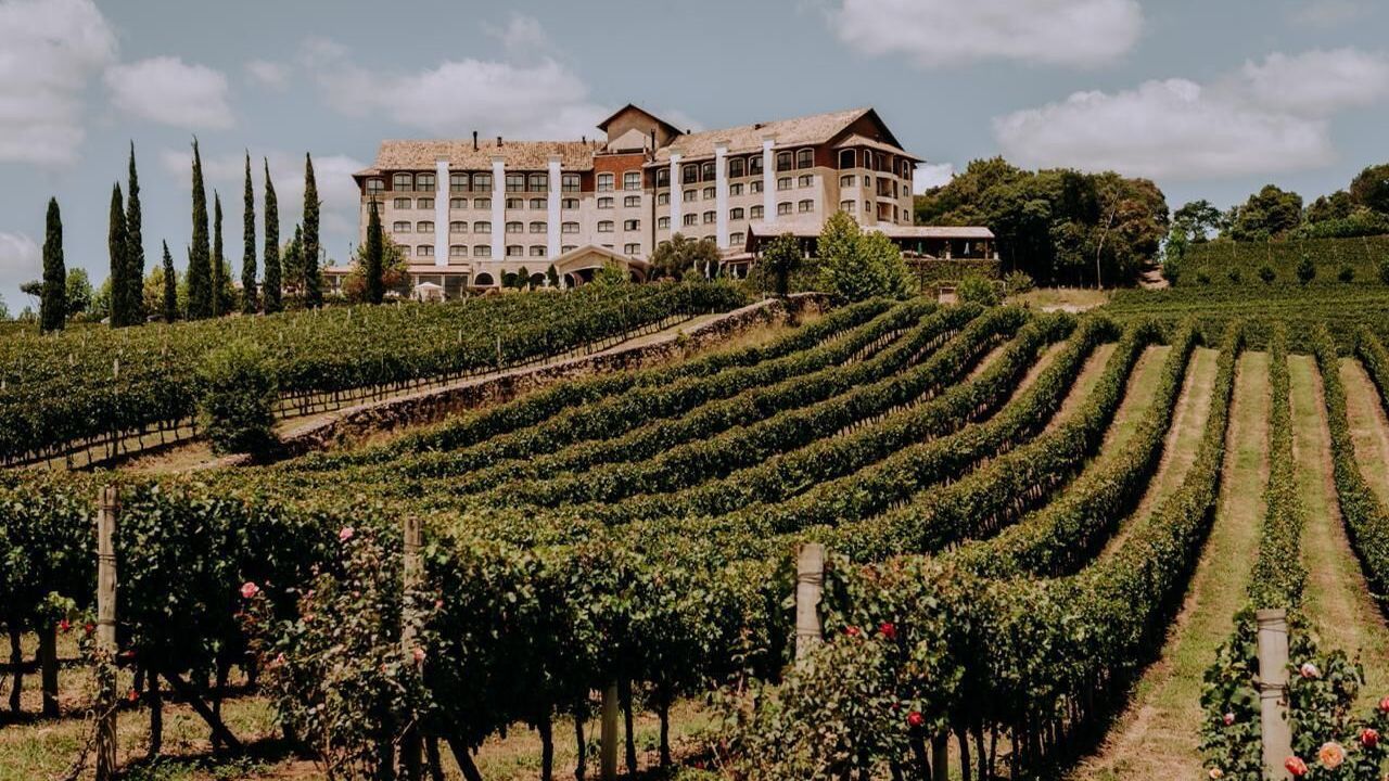 Vale dos Vinhedos: roteiro de vinhos em Bento Gonçalves 6 spa do vinho vale dos vinhedos • Rota dos Viajantes