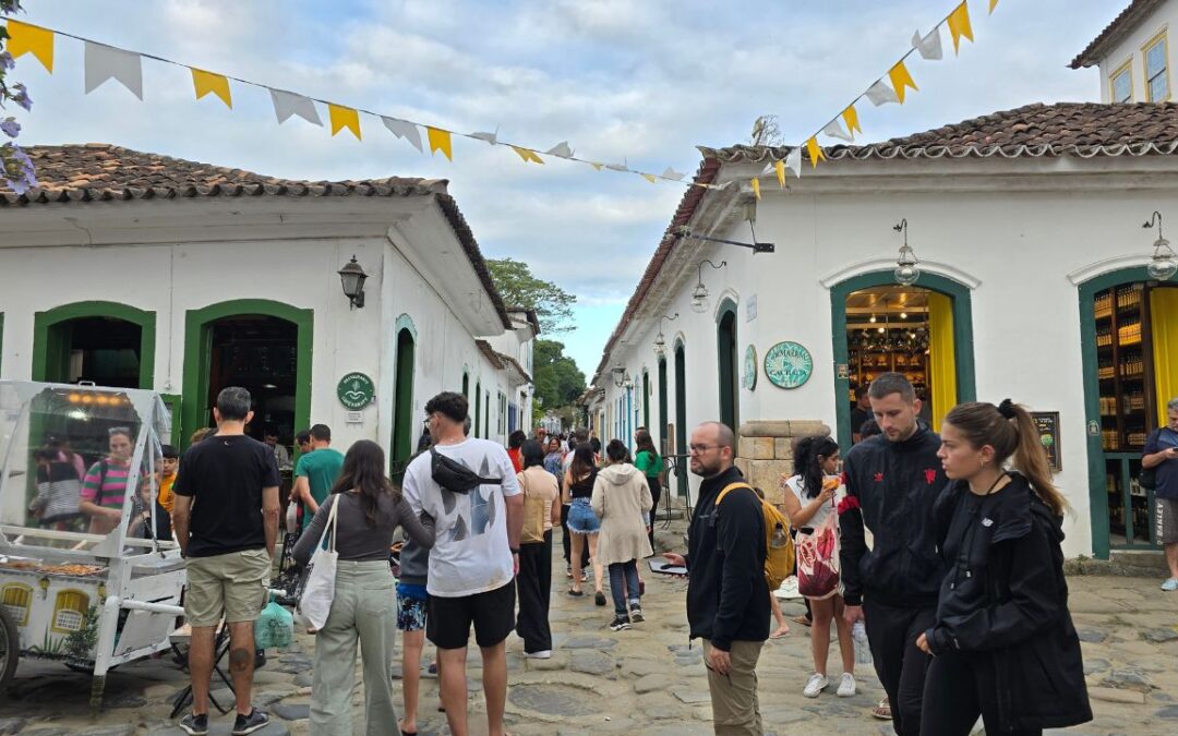 Free tour Paraty: descubra a cidade a pé e sem gastar muito