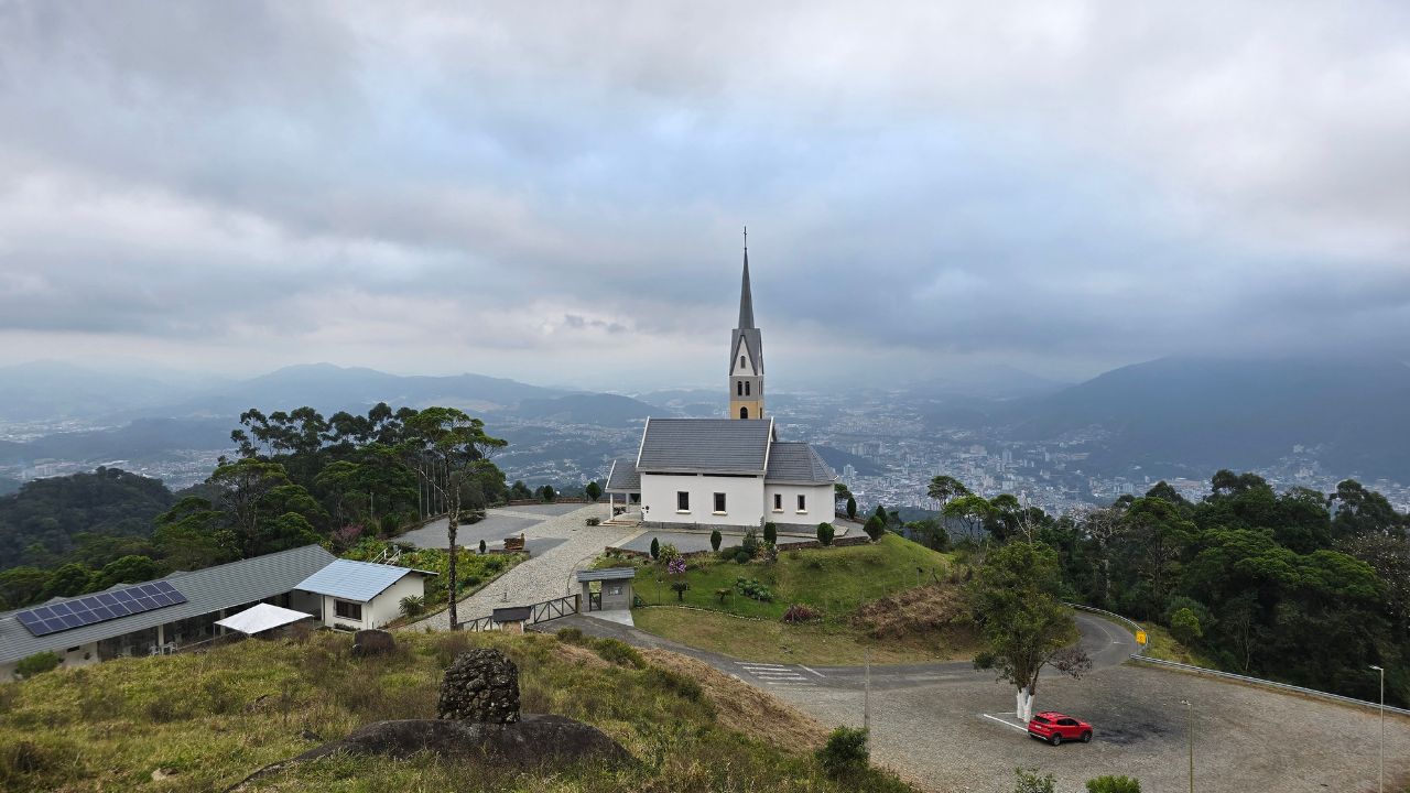 Jaraguá do Sul: o que fazer, comer e dica de roteiro ideal 11 chiesetta alpina