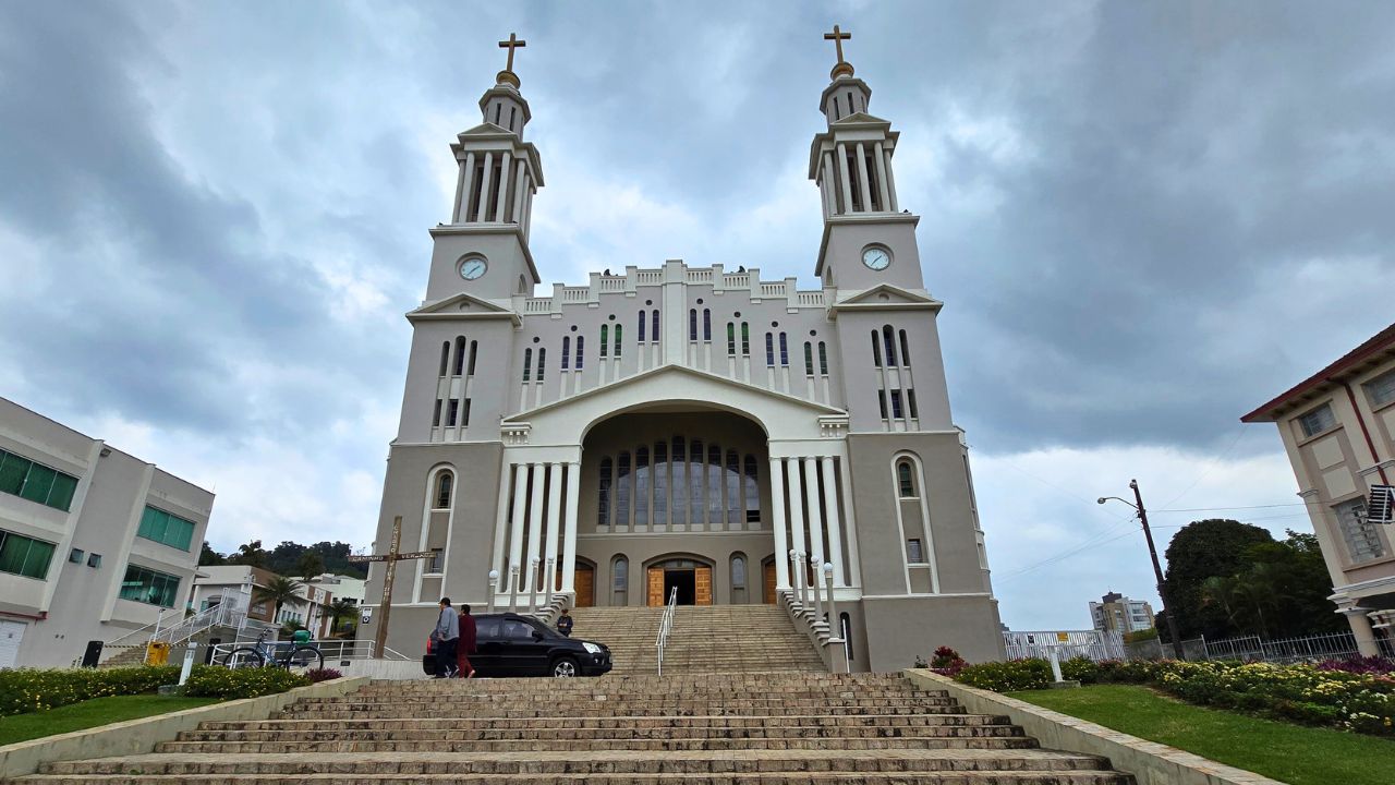 Jaraguá do Sul: o que fazer, comer e dica de roteiro ideal 6 igreja matriz jaragua do sul • Rota dos Viajantes