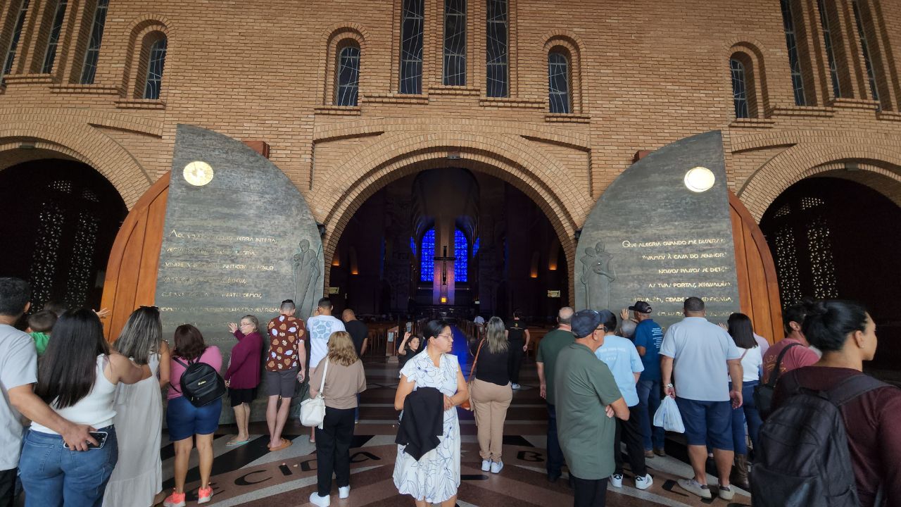 Museu Nossa Senhora Aparecida: guia do circuito de visitação 1 porta ano jubilar