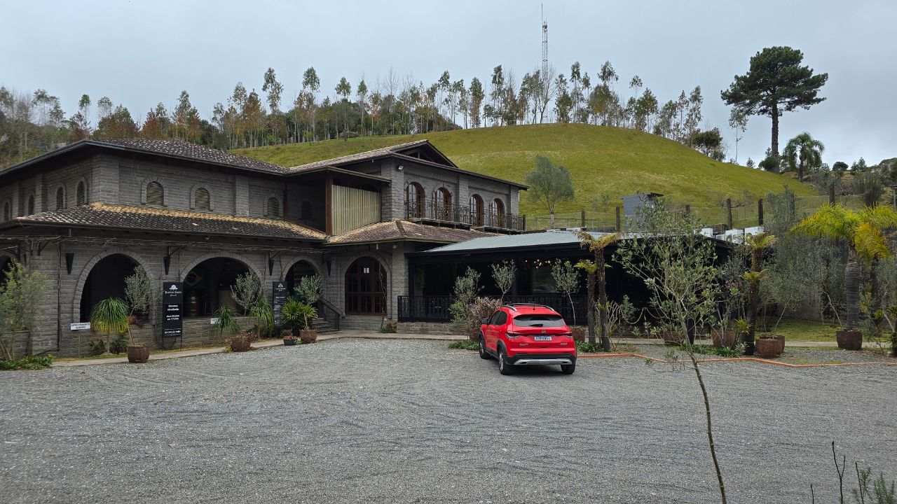 Passeio por Morretes e Antonina saindo de Curitiba de carro 1 vinicola fardo quatro barras • Rota dos Viajantes