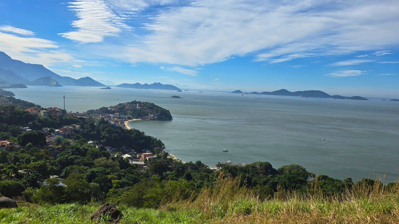 Planeje seu Roteiro de Viagem com Guias Completos 28 pedra do urubu em mangaratiba