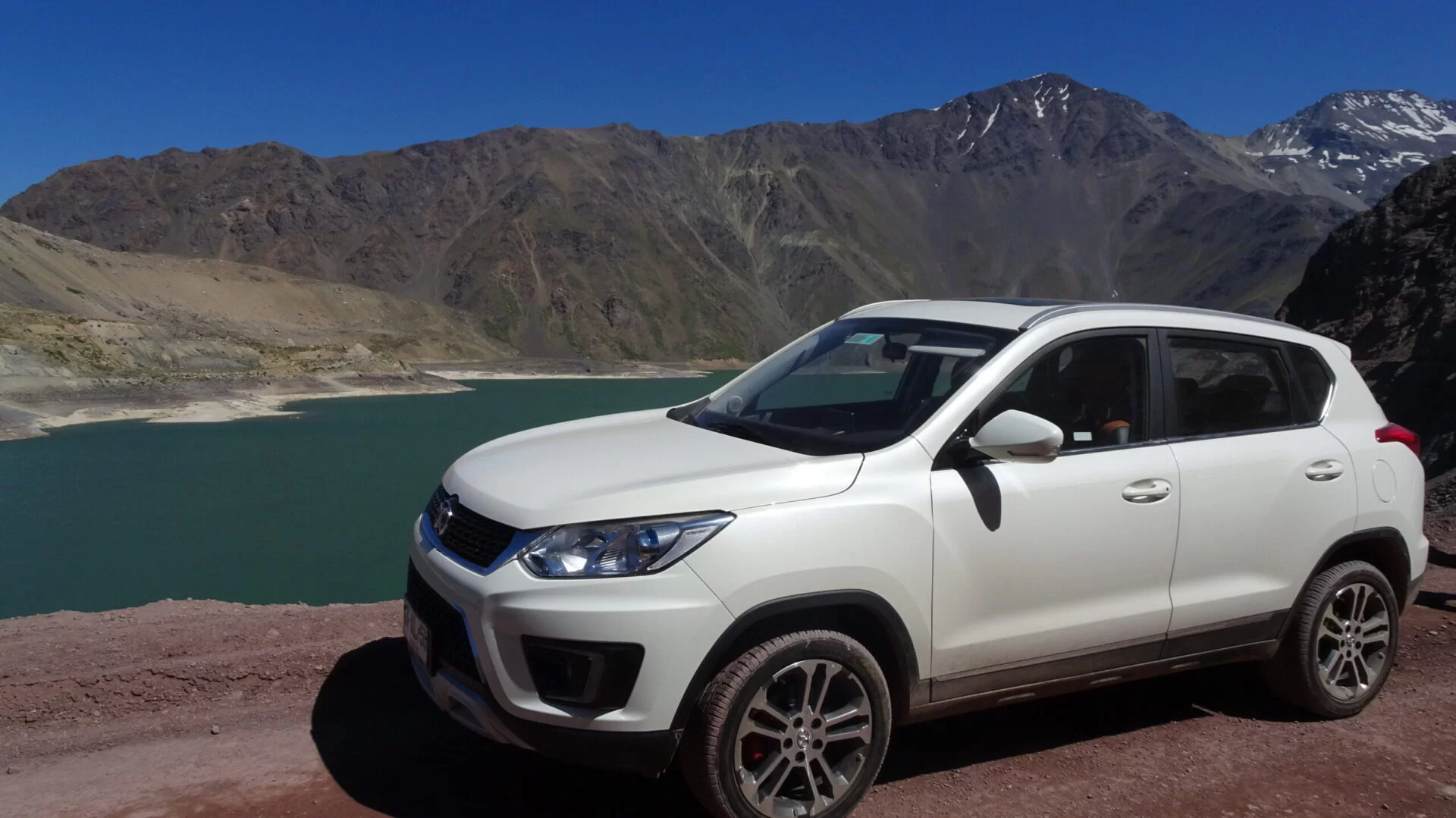 Como é Alugar um Carro fora do Brasil? Aluguel em Santiago Como é Alugar um Carro fora do Brasil? Aluguel em Santiago