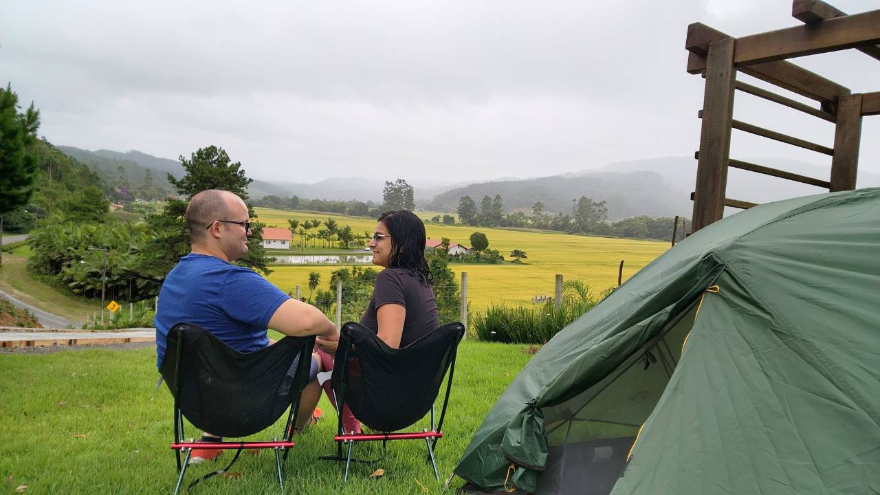 Equipamentos de Camping: Lista Completa para Acampar 3 cadeira camping portatil • Rota dos Viajantes
