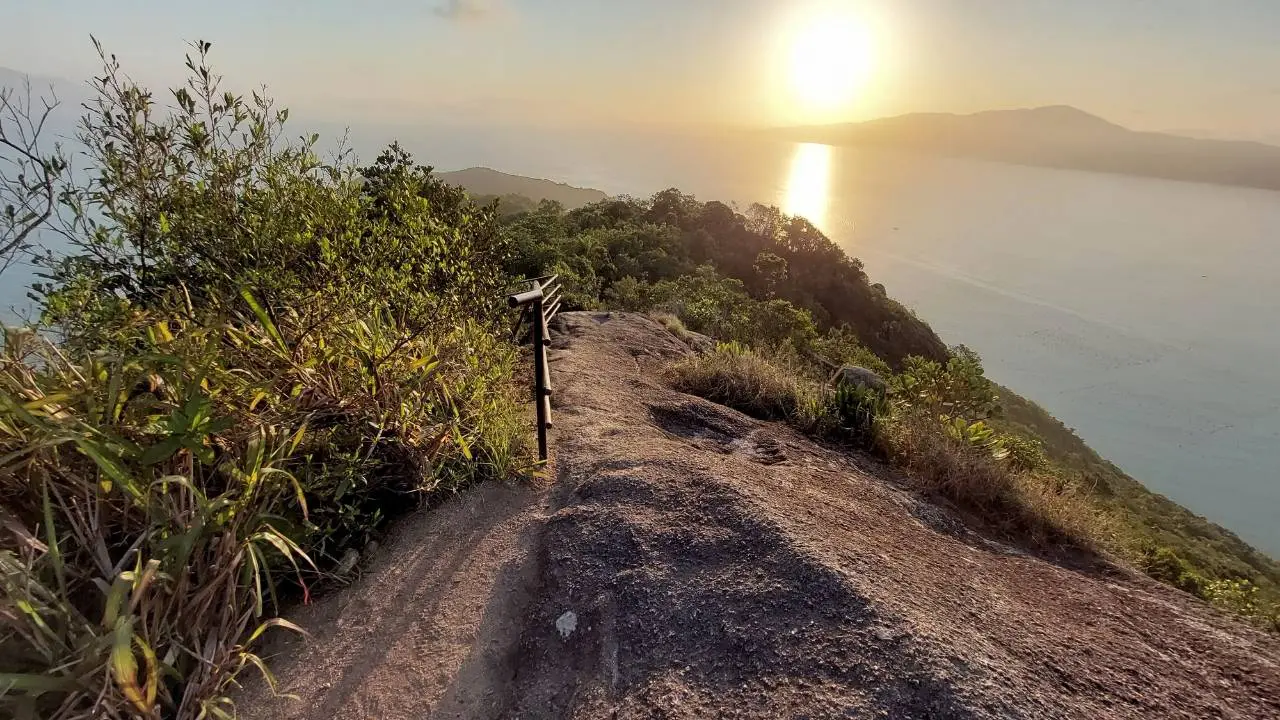 Mirante Eco 360º em Bombinhas - SC 8 descida ingreme • Rota dos Viajantes
