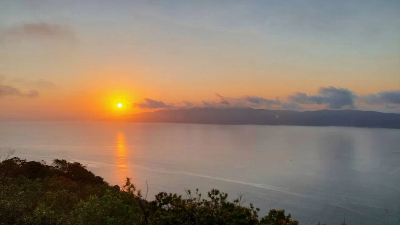 por do sol &bull; Rota dos Viajantes