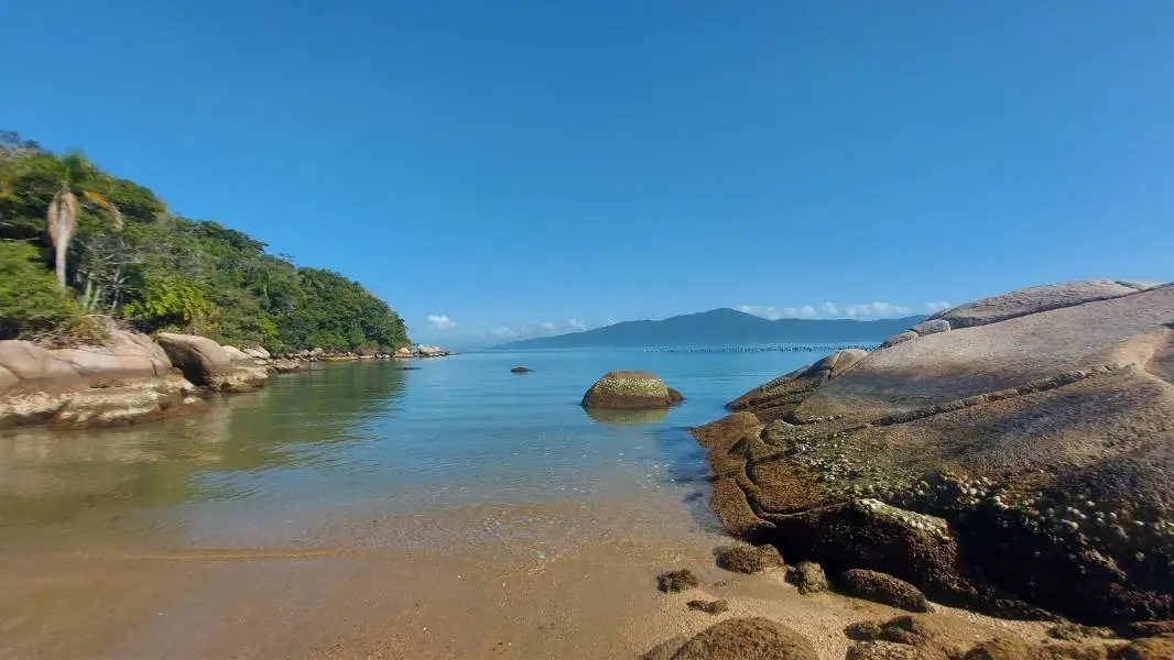 praia na trilha da tainha