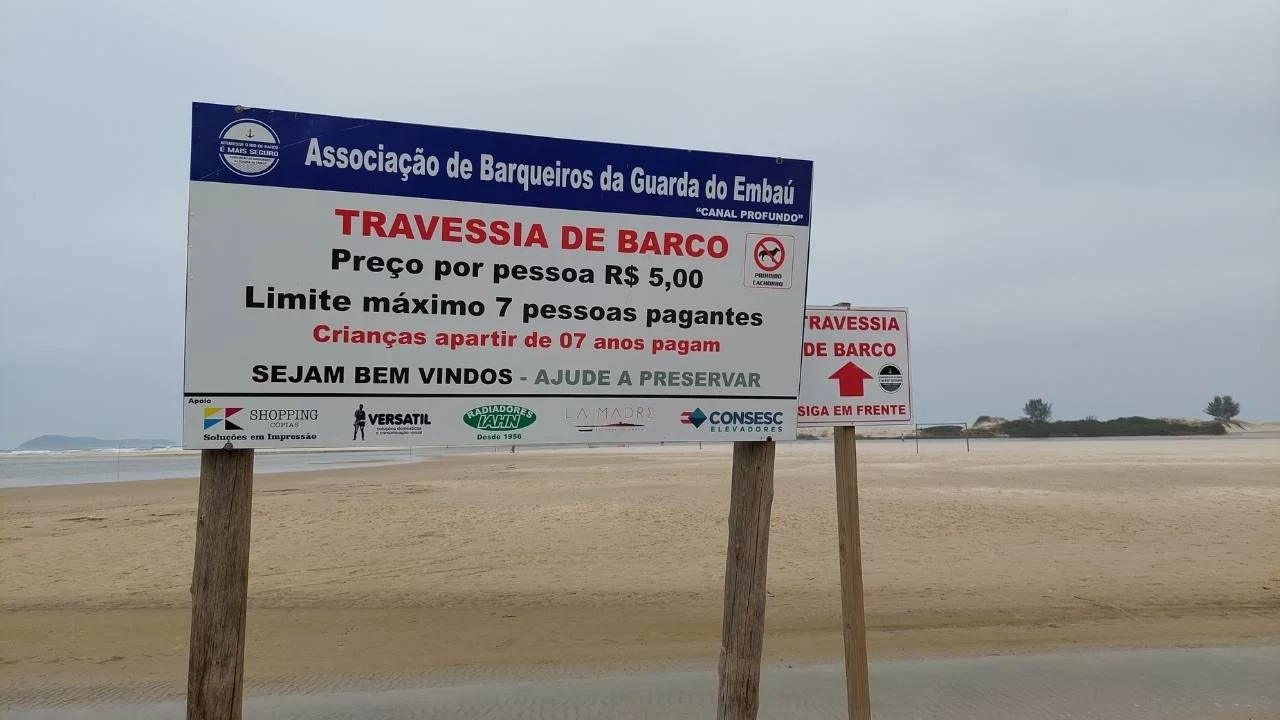 Praia da Guarda do Embaú e Pinheira – Palhoça 6 travessia de barco • Rota dos Viajantes