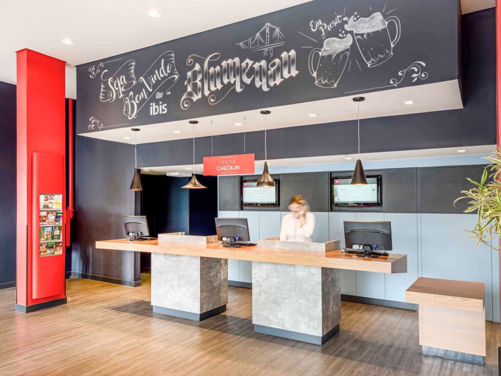 Hotel Ibis Blumenau &bull; Rota dos Viajantes