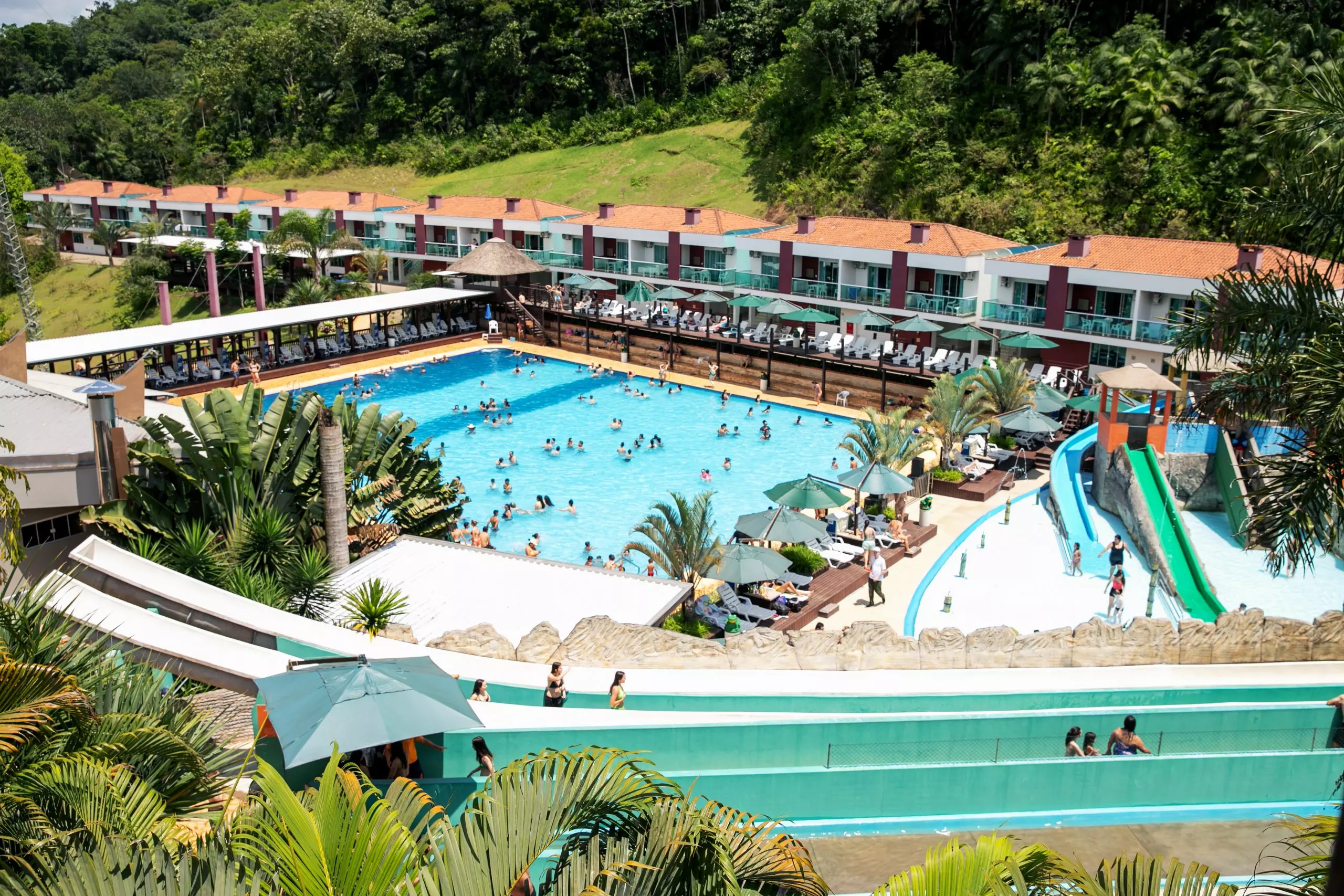 Planeje seu Roteiro de Viagem com Guias Completos 19 Parque Aquatico Cascaneia Gaspar