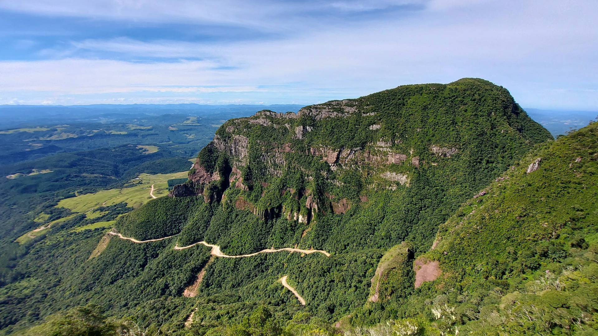 Descubra Urubici: Serra e Altos do Corvo Branco Descubra Urubici: Serra e Altos do Corvo Branco
