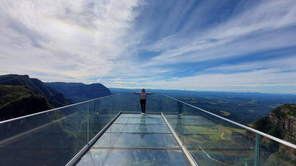 Descubra Urubici: Serra e Altos do Corvo Branco 2 mirante de vidro corvo branco • Rota dos Viajantes