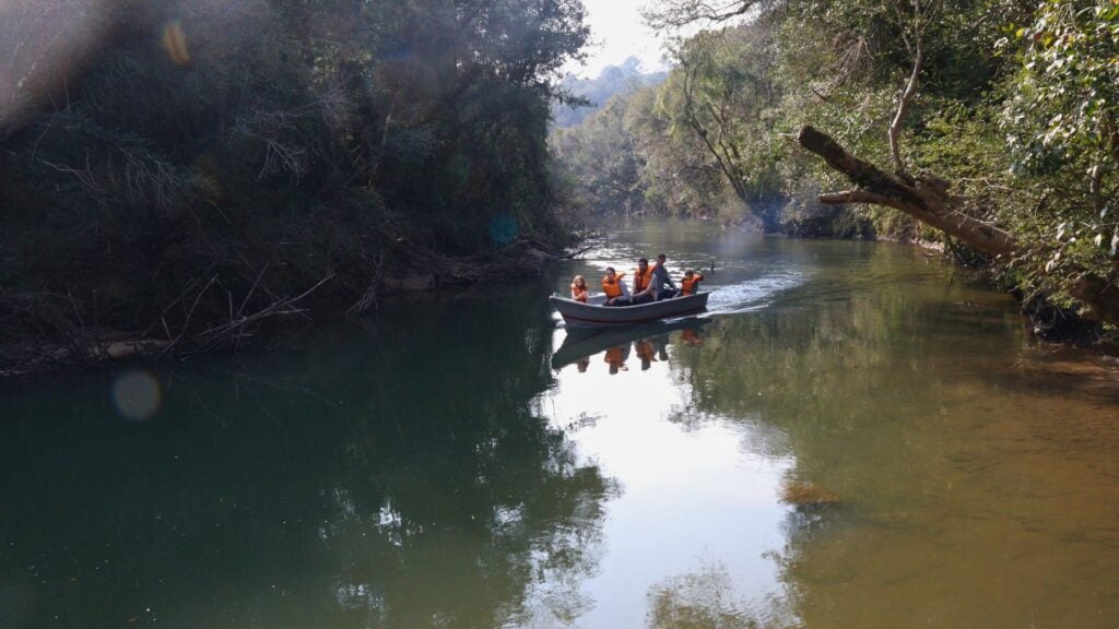 Vale do Bituva: Atrações com a Natureza em Rio Negrinho 4 passeio barco vale do bituva • Rota dos Viajantes
