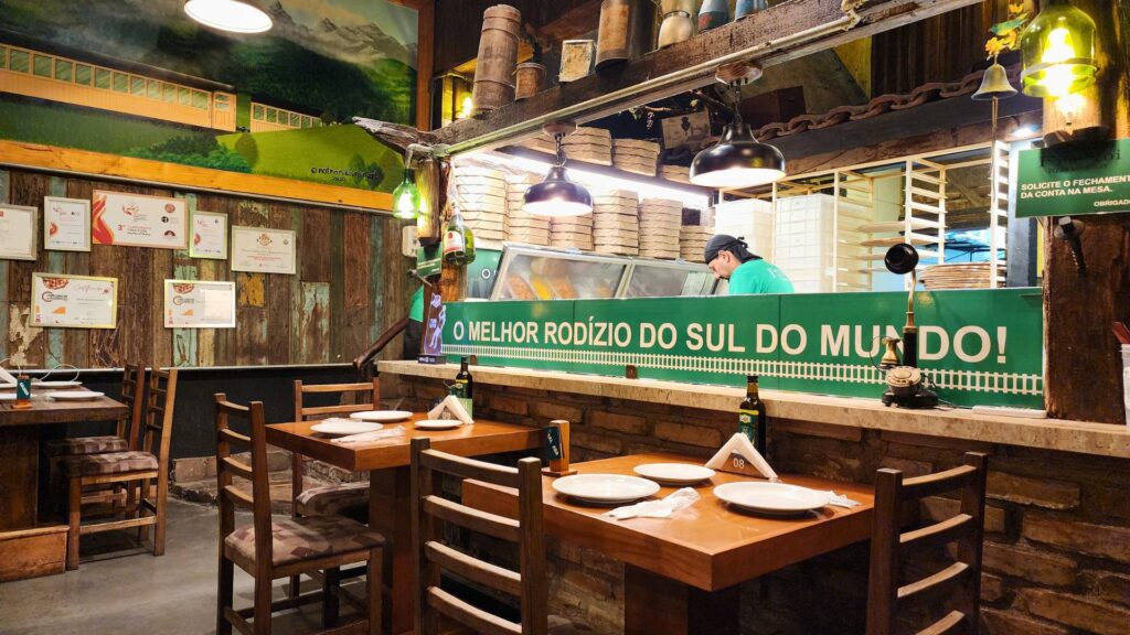 Fra Noi Pizzaria: Rodízio de Pizza Delicioso em Canela 1 O melhor Rodizio do Sul do Mundo - Fra Noi Pizzaria em Canela