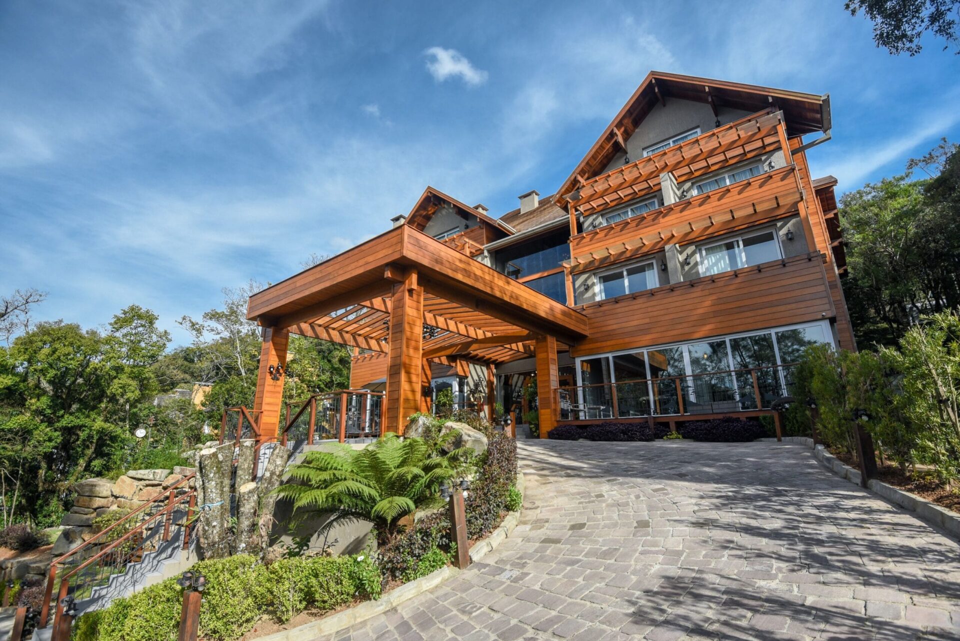 Planeje seu Roteiro de Viagem com Guias Completos 30 hotel-refugio-da-montanha