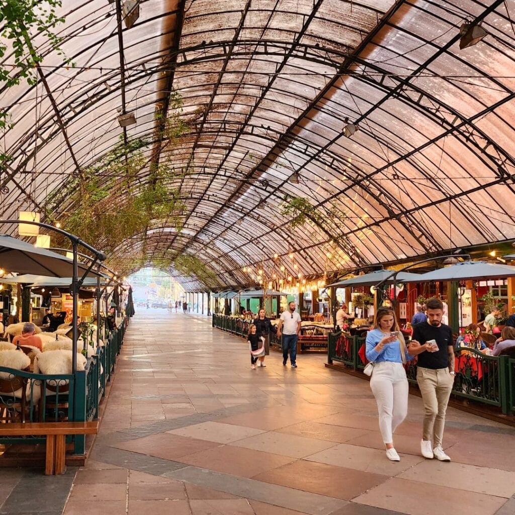 Gramado e Canela: 9 Passeios Gratuitos 5 Rua Coberta de Gramado