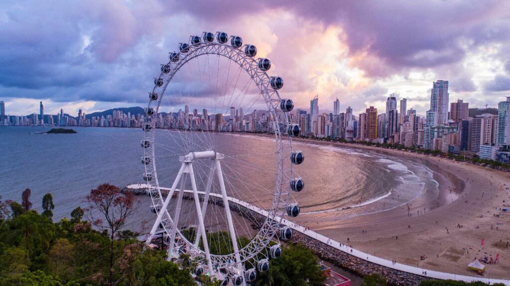 FG Bigh Wheel Balneario Camboriu &bull; Rota dos Viajantes
