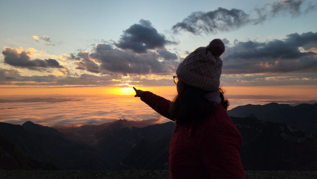 Mirante Serra do Rio do Rastro Nascer do Sol &bull; Rota dos Viajantes