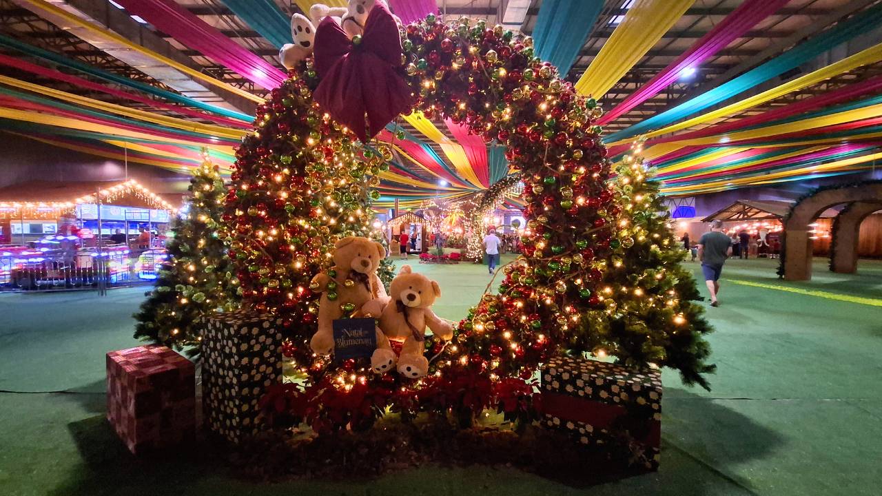 Planeje seu Roteiro de Viagem com Guias Completos 6 Descubra a Magia do Natal em Blumenau!