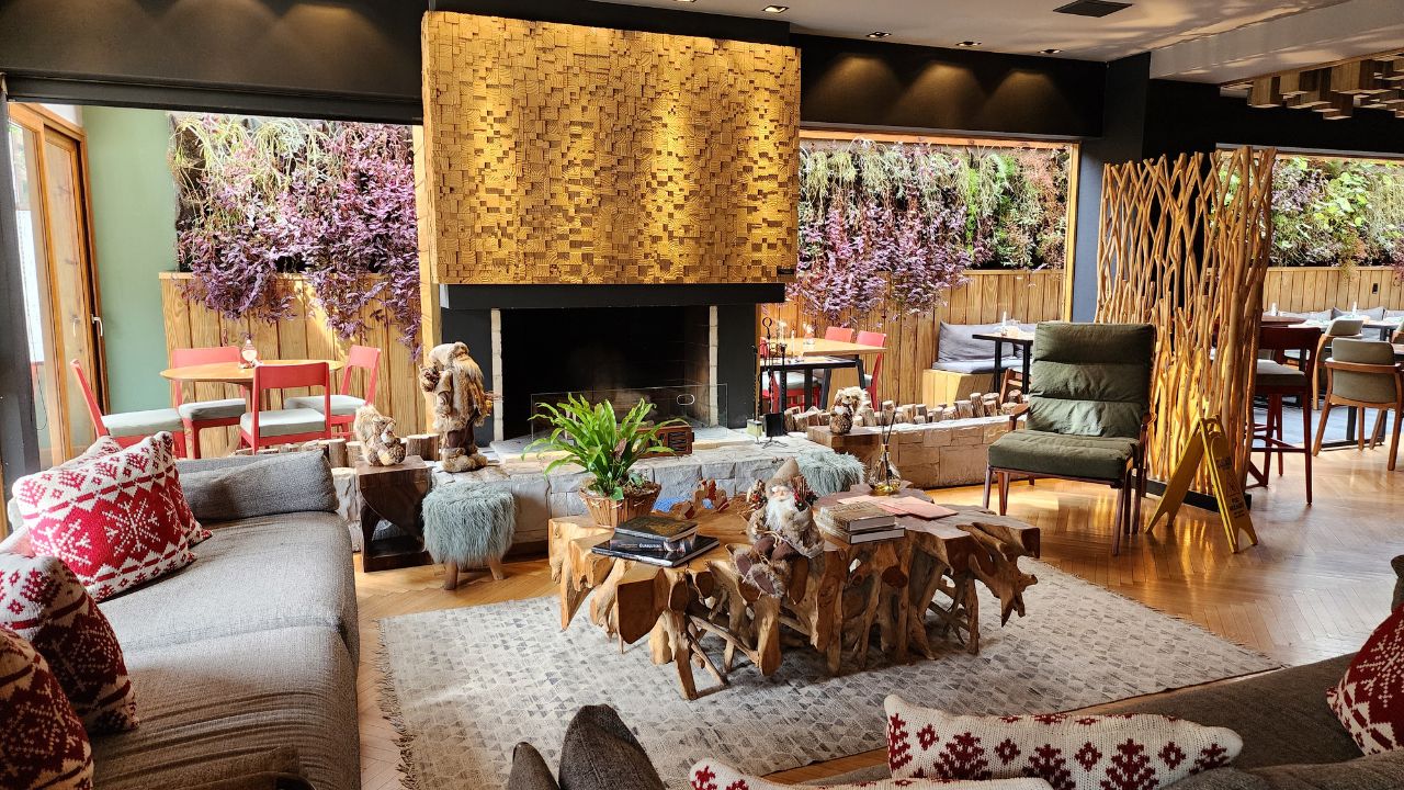 Planeje seu Roteiro de Viagem com Guias Completos 5 Como é se hospedar no Wood Hotel em Gramado