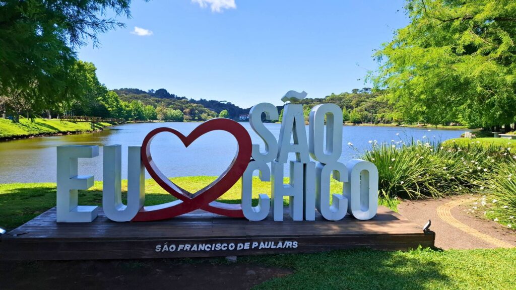 Mátria: Tudo o Que Você Precisa Saber Sobre o Parque de Flores 6 letreiro sao chico • Rota dos Viajantes