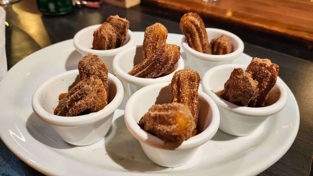 Rosa Mexicano em Blumenau: Vale a Pena Visitar? 3 churros rosa mexicano blumenau • Rota dos Viajantes
