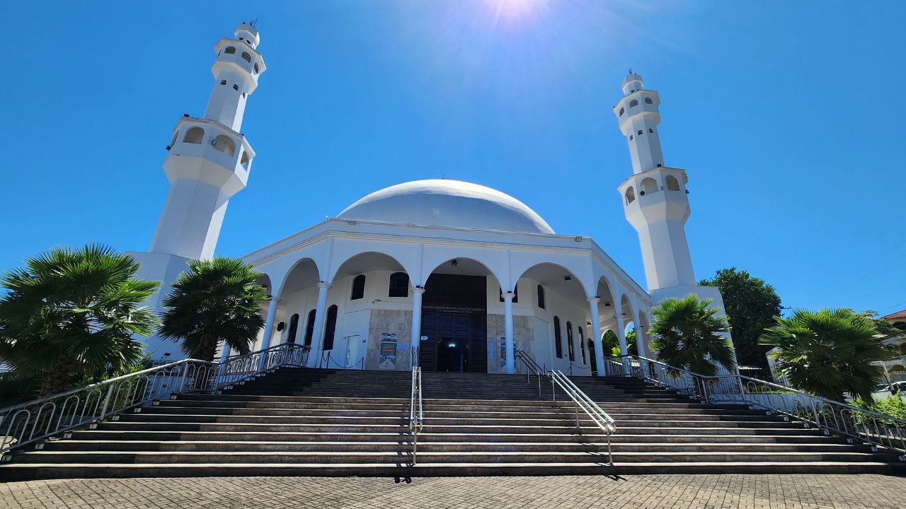 Locais Religiosos em Foz do Iguaçu: Um Roteiro de Diversidade Espiritual e Cultural 1 mesquita foz iguacu • Rota dos Viajantes