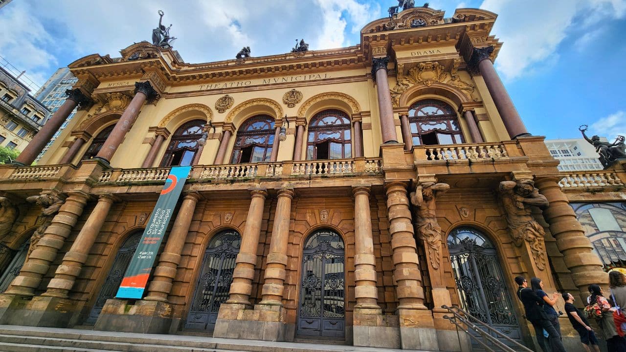 bar no subsolo do teatro municipal de São paulo