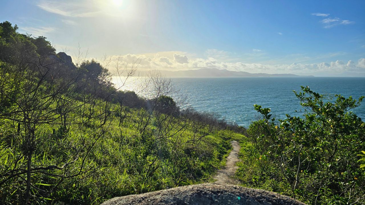 Planeje seu Roteiro de Viagem com Guias Completos 50 Trilhas em Florianopolis