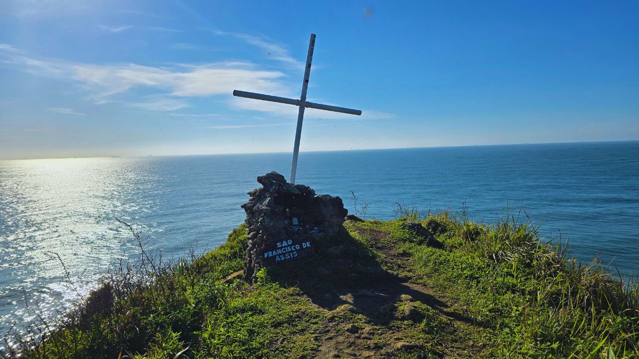 Ilha do Mel: Roteiro Completo em 2 dias com Valores 5 capela ilha do mel • Rota dos Viajantes