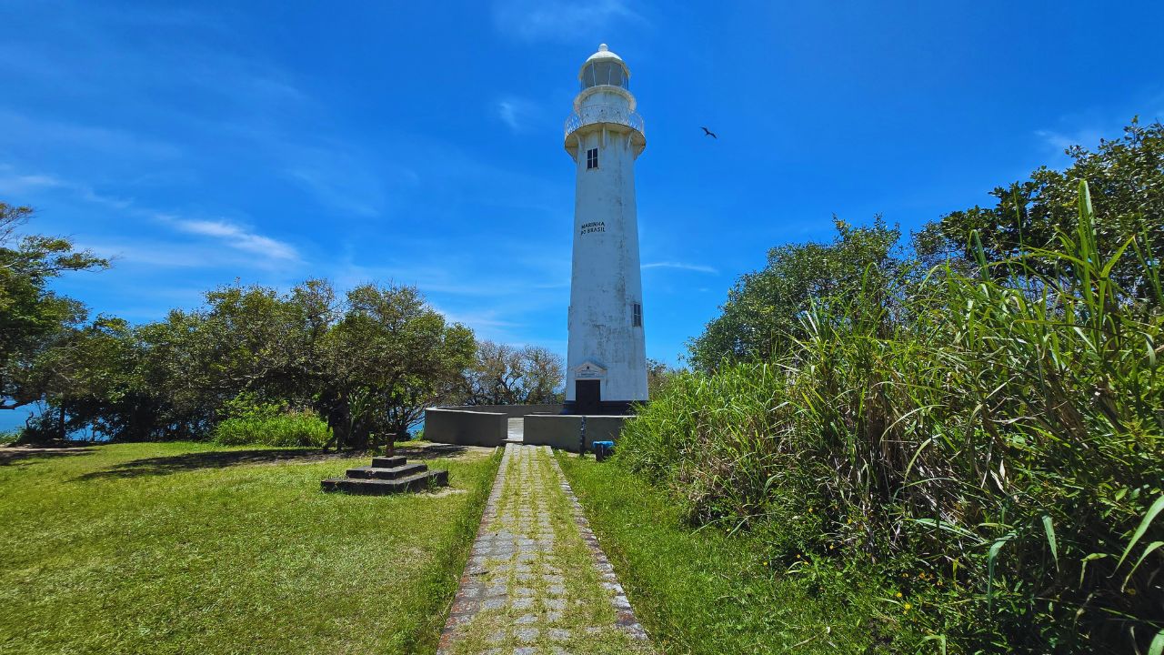 O que fazer na Ilha do Mel: os principais atrativos 1 forte ilha do mel • Rota dos Viajantes