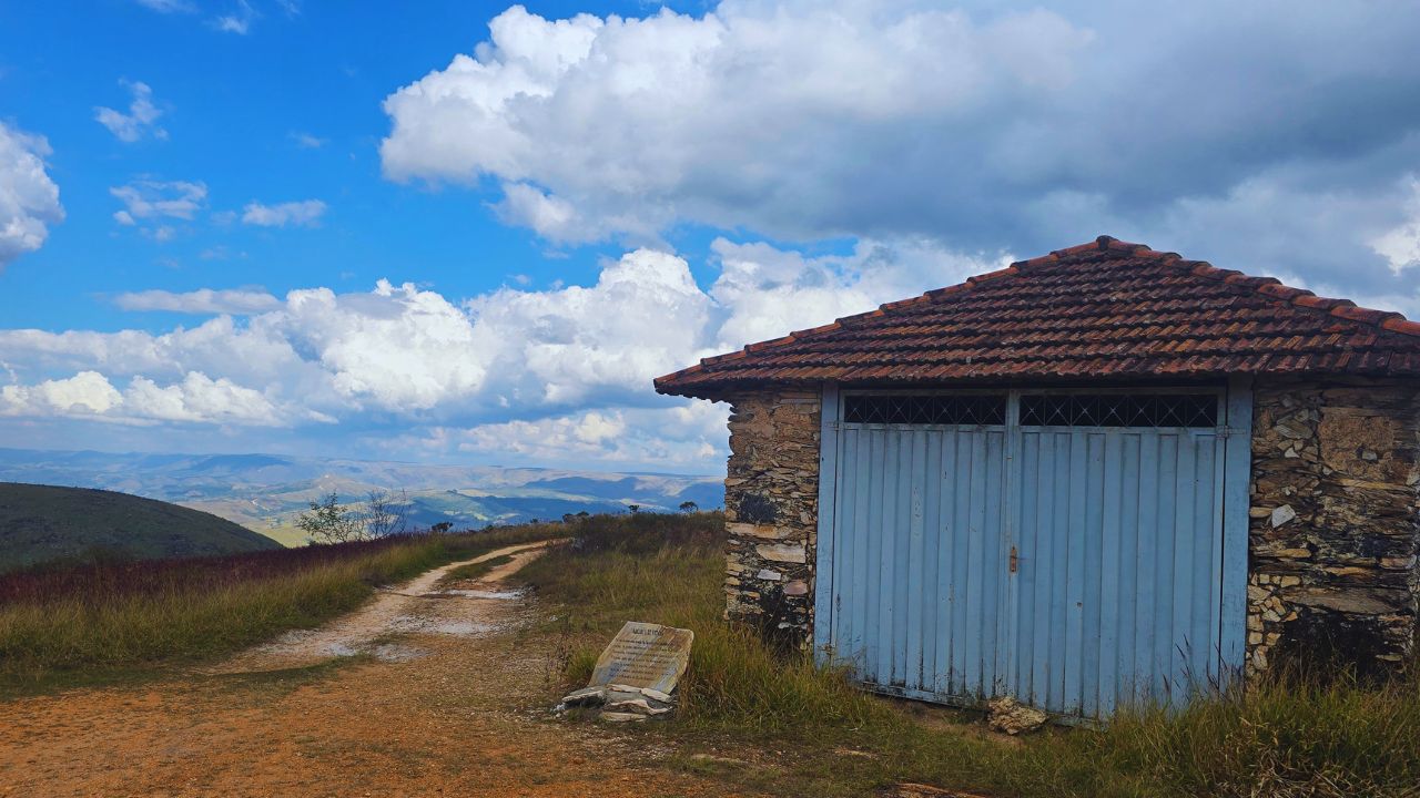 garagem de pedra Serra da Canastra sem 4x4 1 &bull; Rota dos Viajantes
